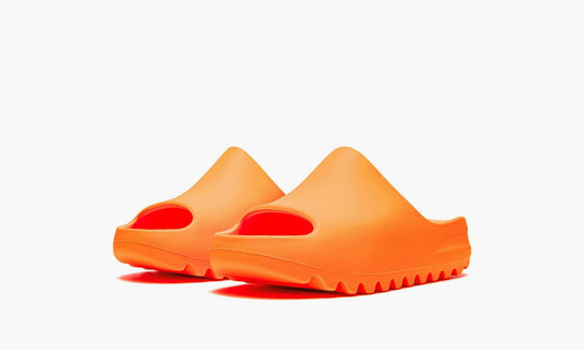 Yeezy Slides “Enflame Orange” (Kids) - GZ0954 | Grailshop