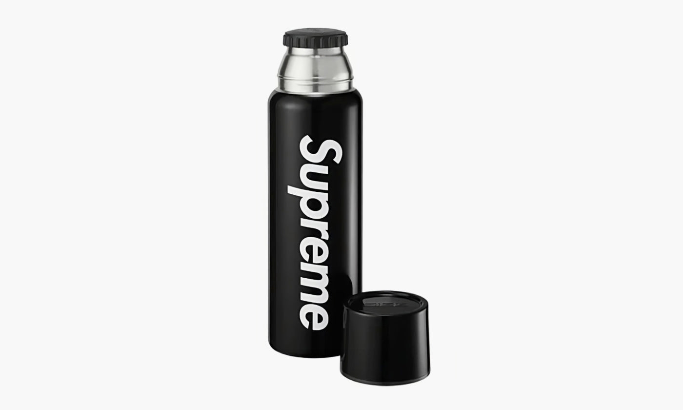 Supreme Sigg Vacuum Insulated 0.75l Bottle "Black" - SU9573 | Grailshop