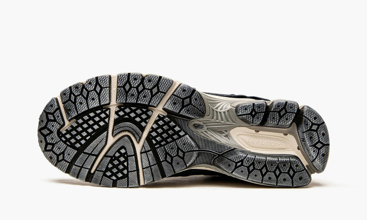 New Balance 2002R Protection Pack Dark Navy - M2002RDF | Grailshop