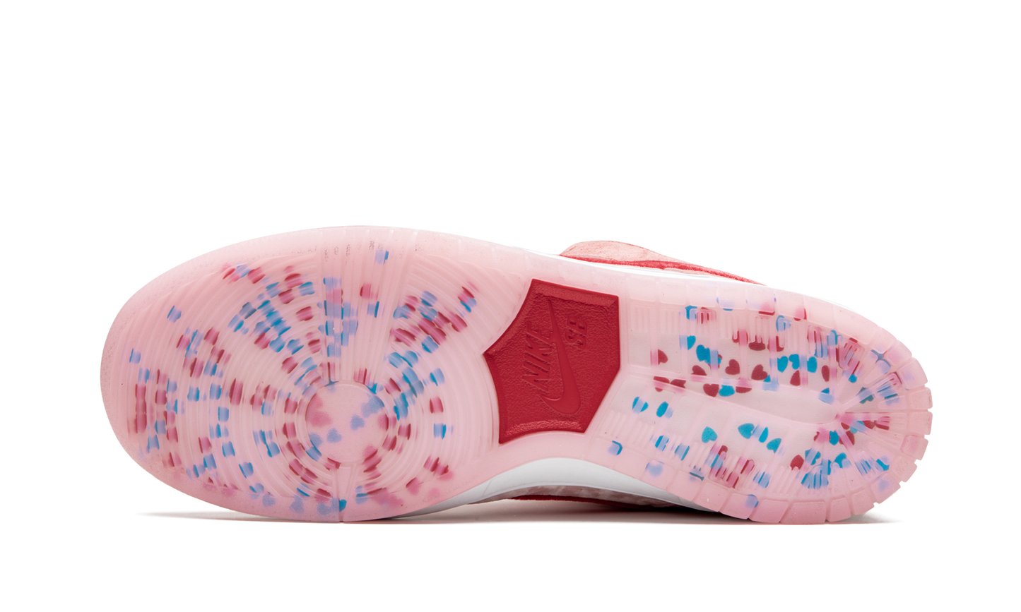 SB Dunk Low Pro “StrangeLove” - CT2552 800 | Grailshop