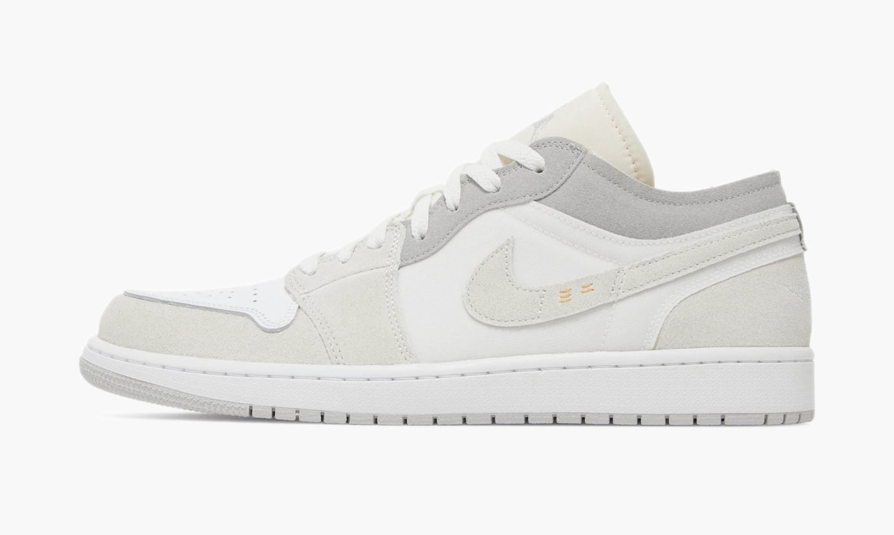 Nike air jordan 1 low trainers in off clearance white