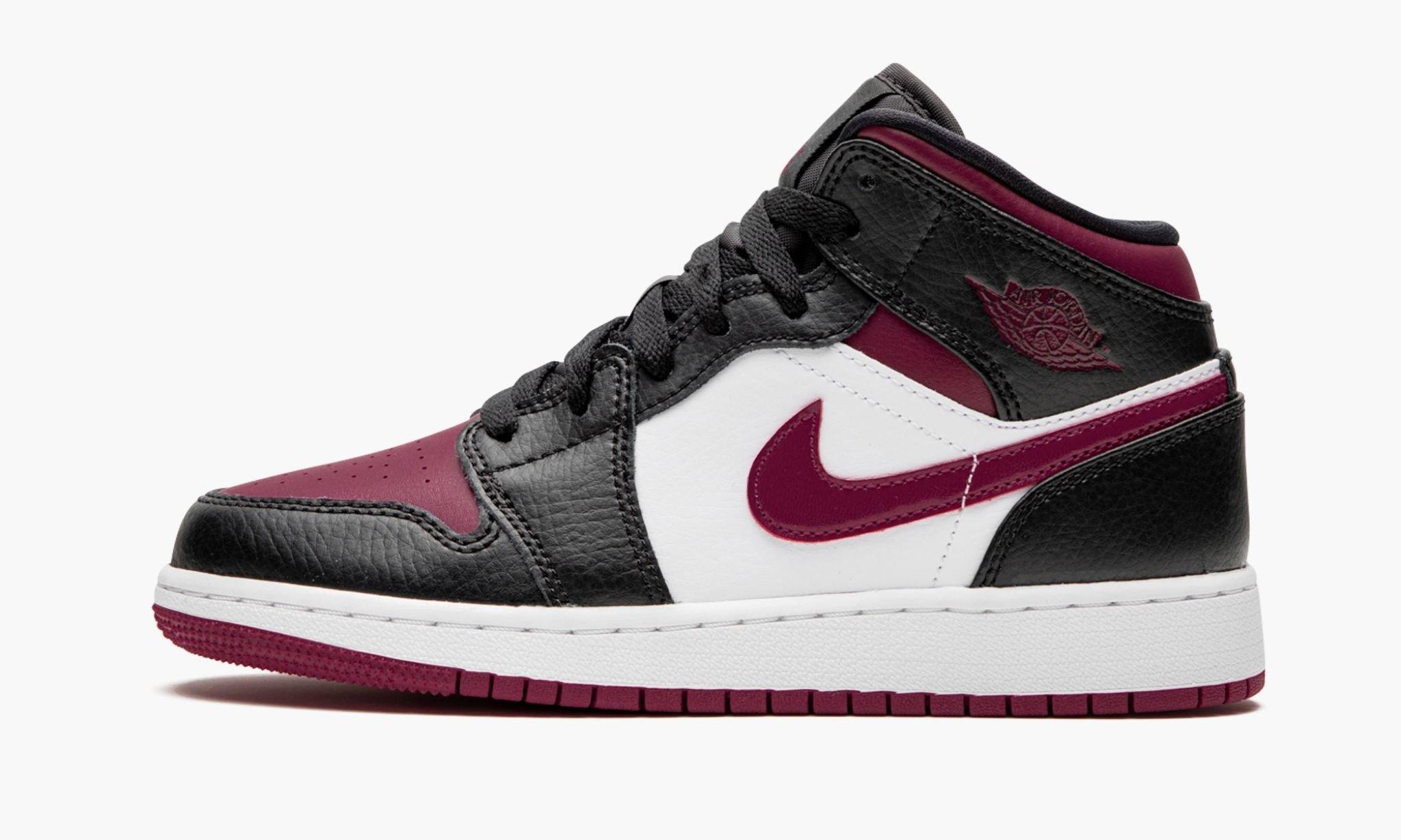 Air jordan 1 mid burgundy best sale