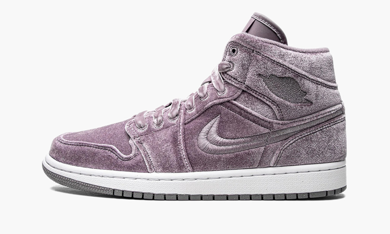 Jordan 1 mid violet deals