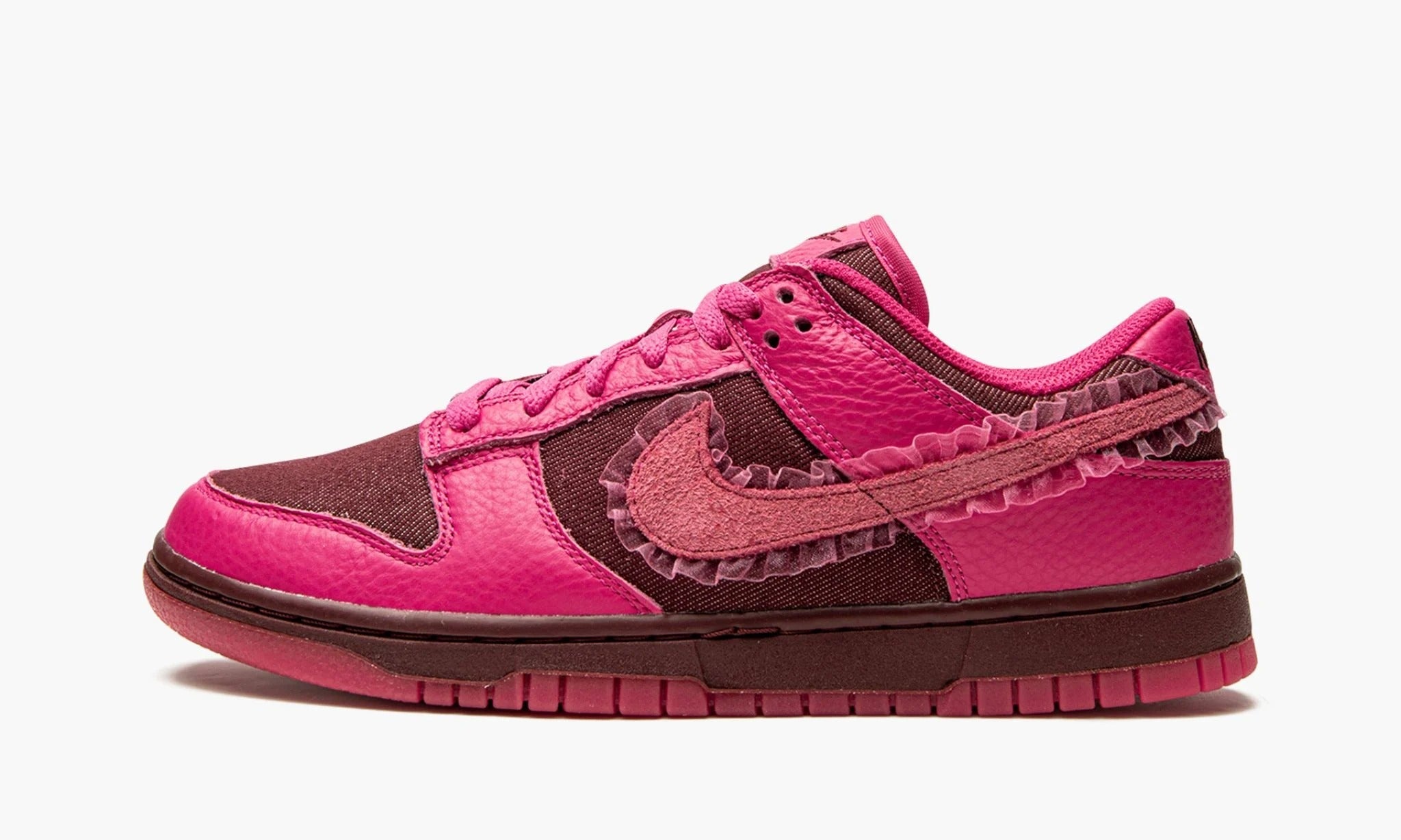 Nike dunk 2025 valentines day