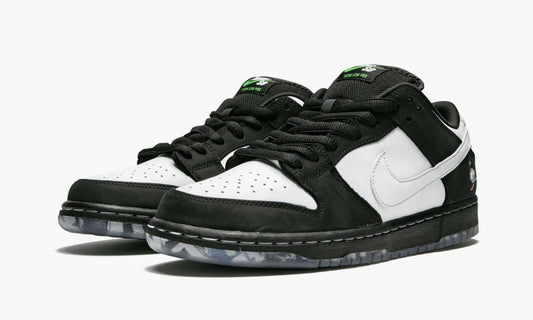 Nike Dunk SB Low "Staple Panda Pigeon" - BV1310 013 | Grailshop