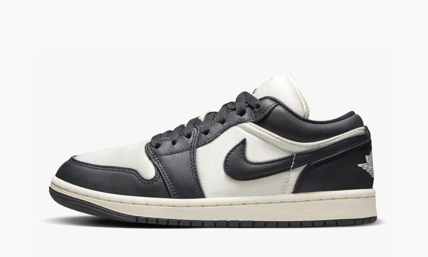 Jordan 1 Low SE WMNS "Vintage Panda" - FB9893 101 | Grailshop