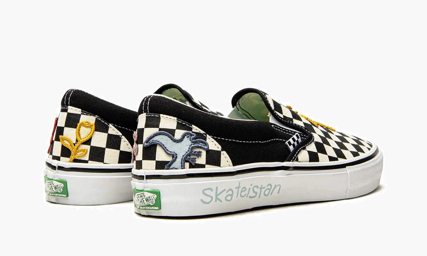 Vans Classic Slip-on "Skateistan" - VN0A5FCA89C | Grailshop