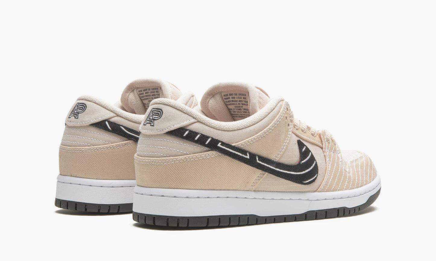 Nike SB Dunk Low "Albino & Preto" - FD2627 200 | Grailshop