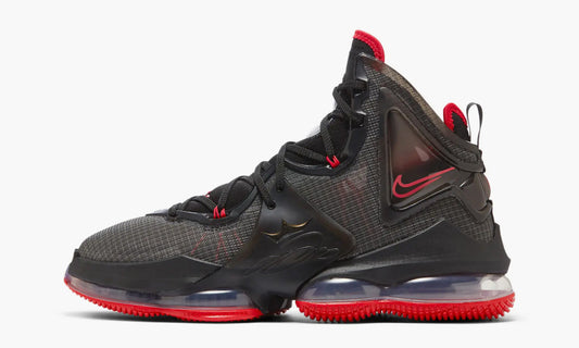 Nike Lebron 19 "Bred" - DC9340 001 | Grailshop