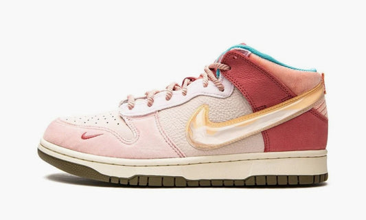 Dunk Mid “Social Status Free Lunch Strawberry Milk”