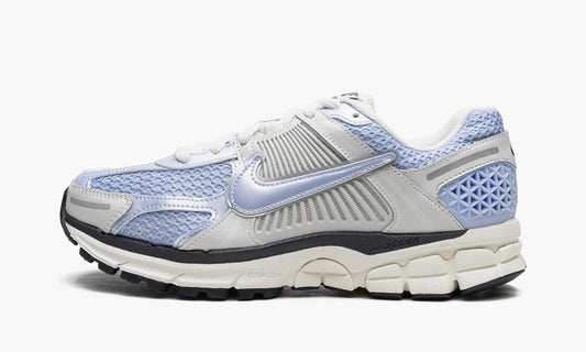 Nike Zoom Vomero 5 WMNS «Royal Tint Photon Dust» - FJ4588 025 | Grailshop