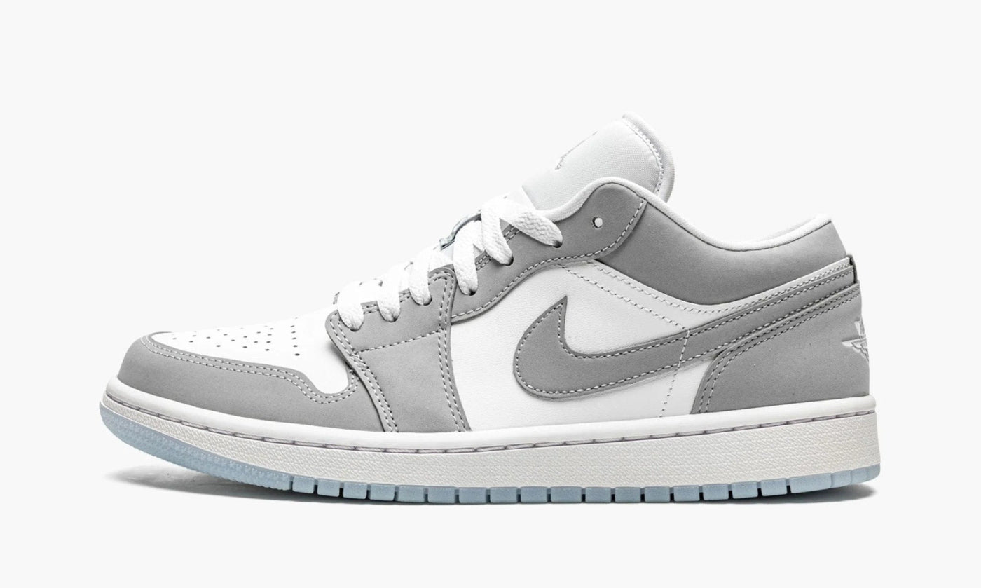 Jordan 1 Low WMNS "Wolf Grey" - DC0774 105 | Grailshop