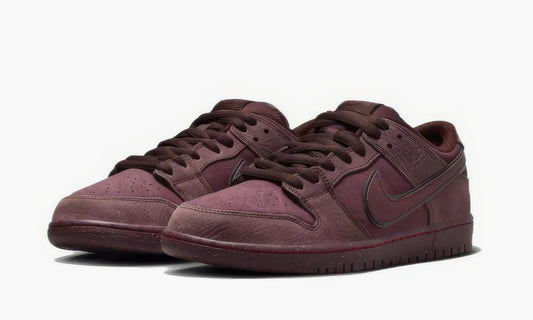 Nike SB Dunk "Low City Of Love Burgundy Crush" - FN0619-600 | Grailshop