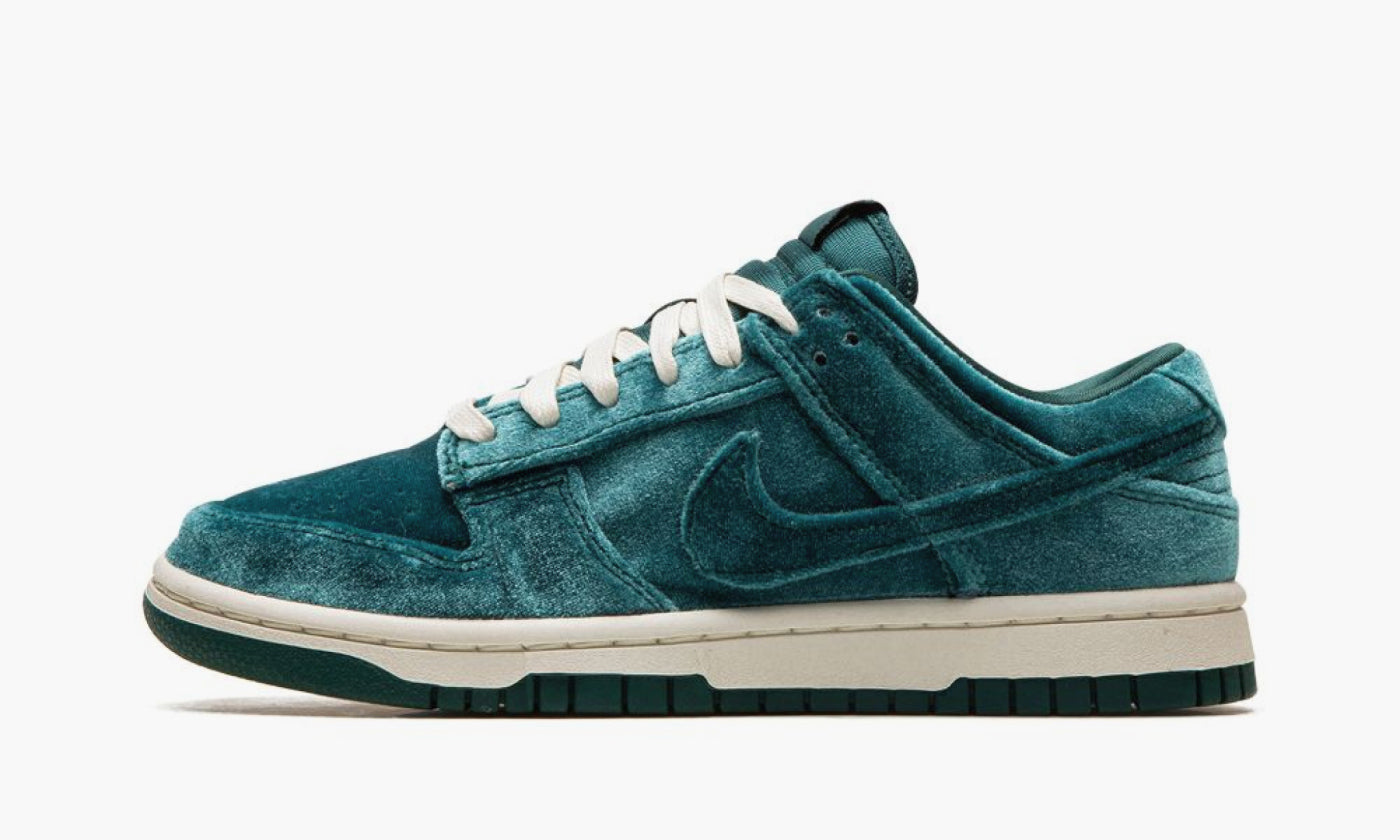 Nike Dunk Low WMNS "Velvet Teal" - DZ5224 300 | Grailshop