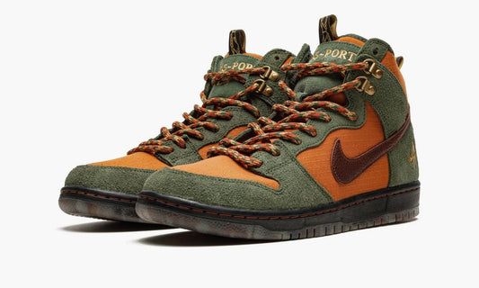 Dunk SB High “Pass Port Work Boots”