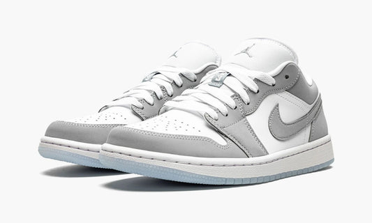 Jordan 1 Low WMNS "Wolf Grey" - DC0774 105 | Grailshop