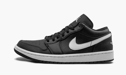 Air Jordan 1 Low WMNS "Black/White" - AO9944 001 | Grailshop