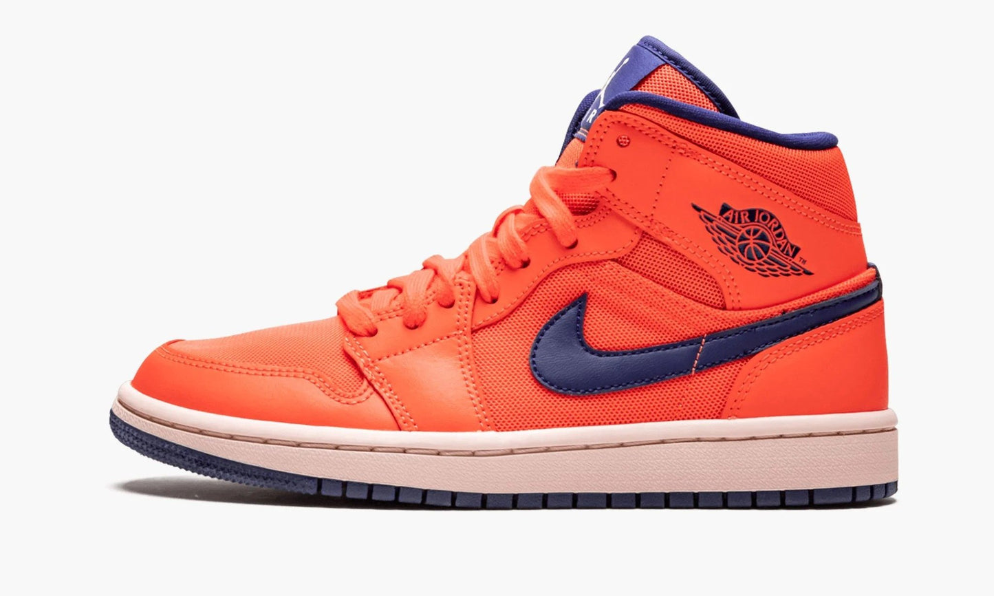 Air Jordan 1 Mid WMNS "Turf Orange"