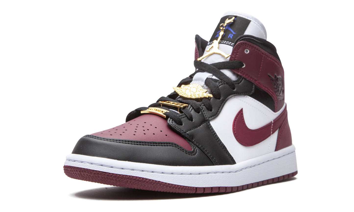 Air jordan 1 mid bordeaux hotsell