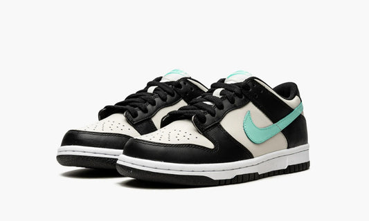Dunk Low GS "Light Bone Tropical Twist" - CW1590 003 | Grailshop