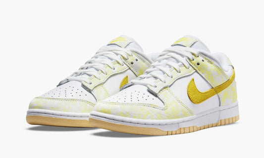 Dunk Low WMNS "Strike Yellow" - DM9467 700 | Grailshop
