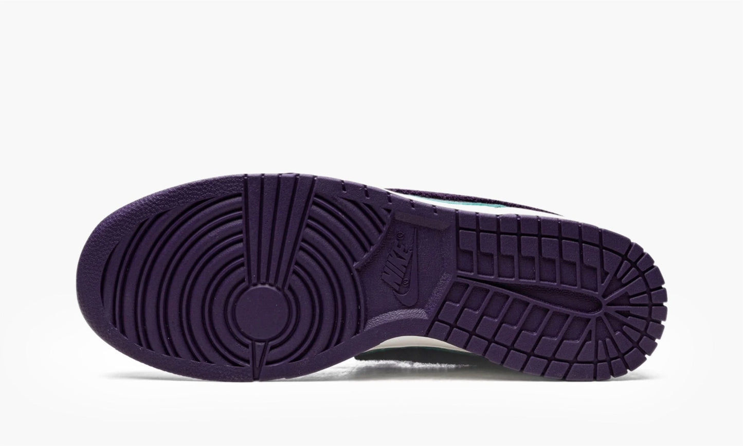 Dunk Low "Chenille Swoosh Sail Grand Purple" - DQ7683 100 | Grailshop