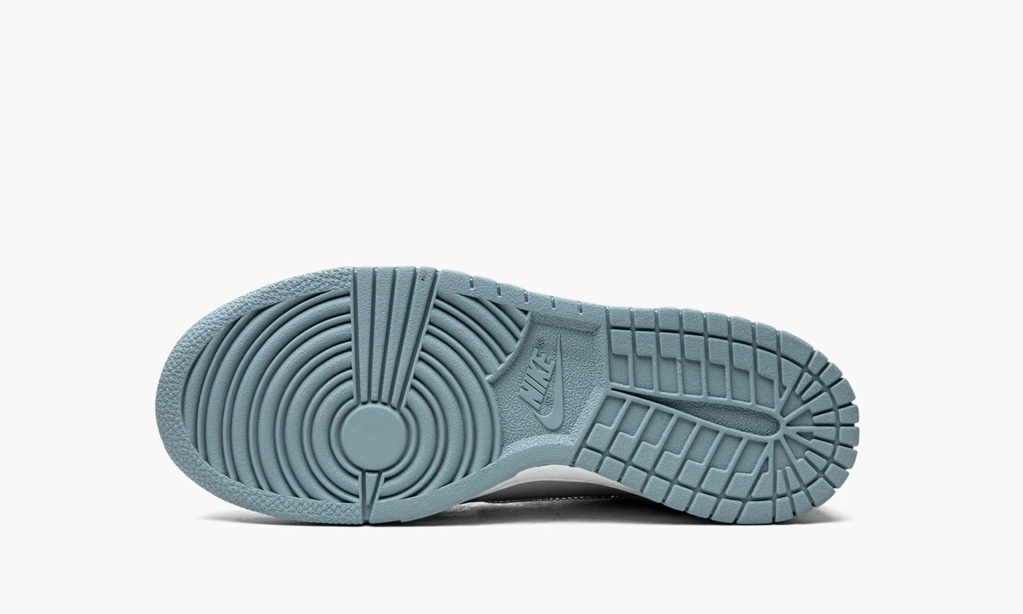 Dunk Low GS "Clear Blue Swoosh" - DH9765 401 | Grailshop