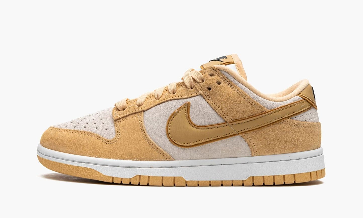 Dunk Low WMNS "Celestial Gold Suede" - DV7411 200 | Grailshop