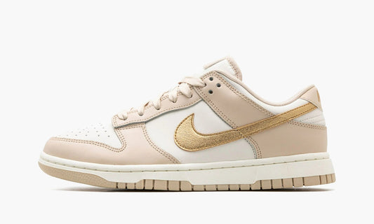 Dunk Low WMNS "Phantom Metallic Gold" - DX5930 001 | Grailshop