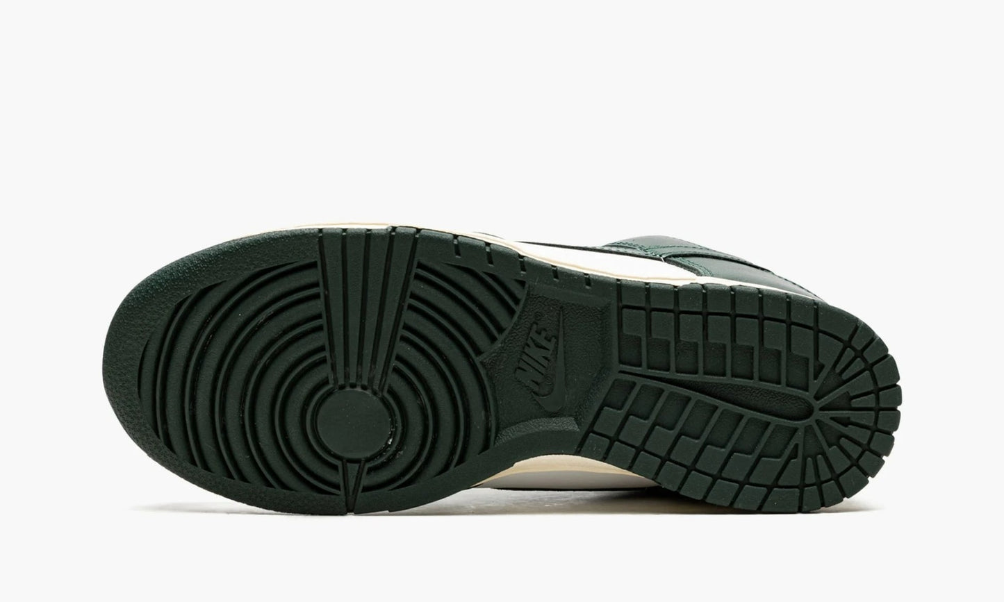 Dunk Low WMNS "Vintage Green" - DQ8580 100 | Grailshop