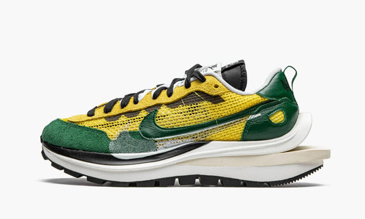 Sacai VaporWaffle "Tour Yellow Stadium Green" - CV1363 700 | Grailshop