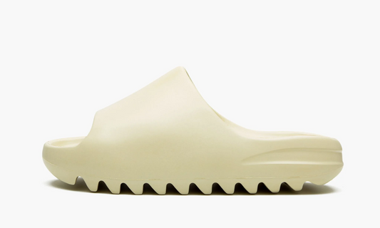 Yeezy Slide "Bone" - FW6345 | Grailshop