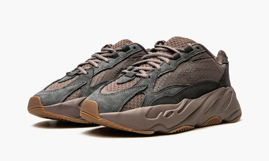 Yeezy Boost 700 V2 "Muave" - GZ0724 | Grailshop