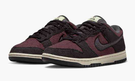 Nike Dunk Low SE WMNS "Fleece Pack Burgundy Crush" - DQ7579 600 | Grailshop
