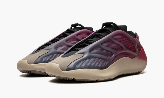 Adidas Yeezy 700 V3 "Fade Carbon" - GW1814 | Grailshop