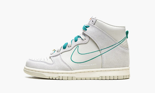 Nike Dunk High SE GS "First Use Sail" - DD0733 001 | Grailshop