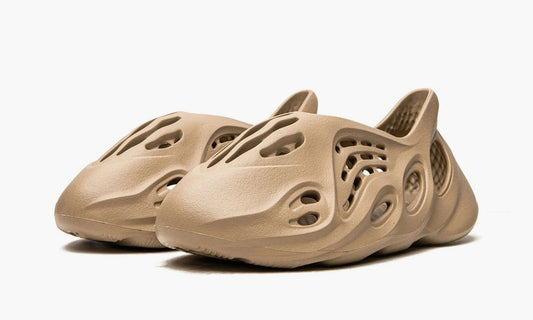 Adidas Yeezy Foam RNNR "Mist" - GV6774 | WAYOFF