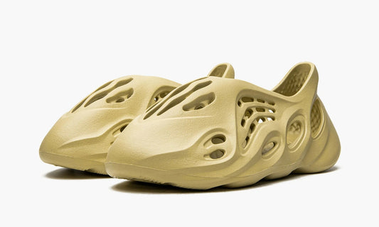 Adidas Yeezy Foam RNNR "Sulfur" - GV6775 | Grailshop