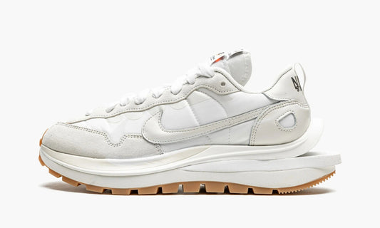 Nike Sacai Vaporwaffle "Sail Gum" - DD1875 100 | Grailshop